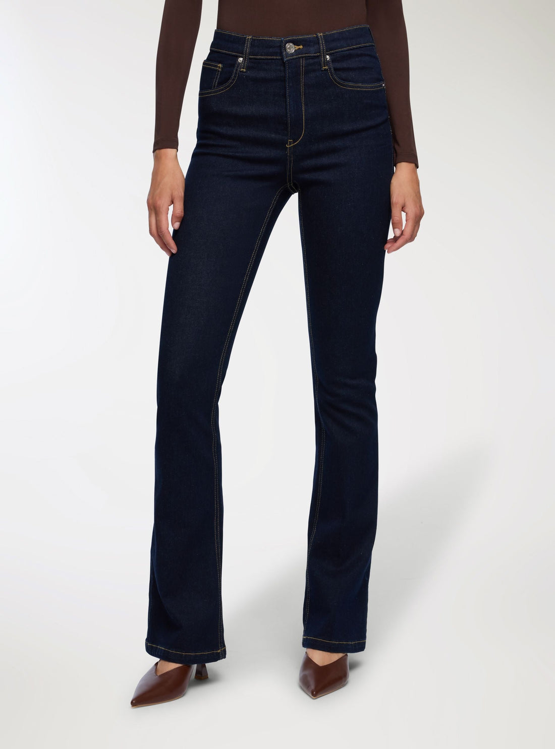 Jeans flared a vita alta