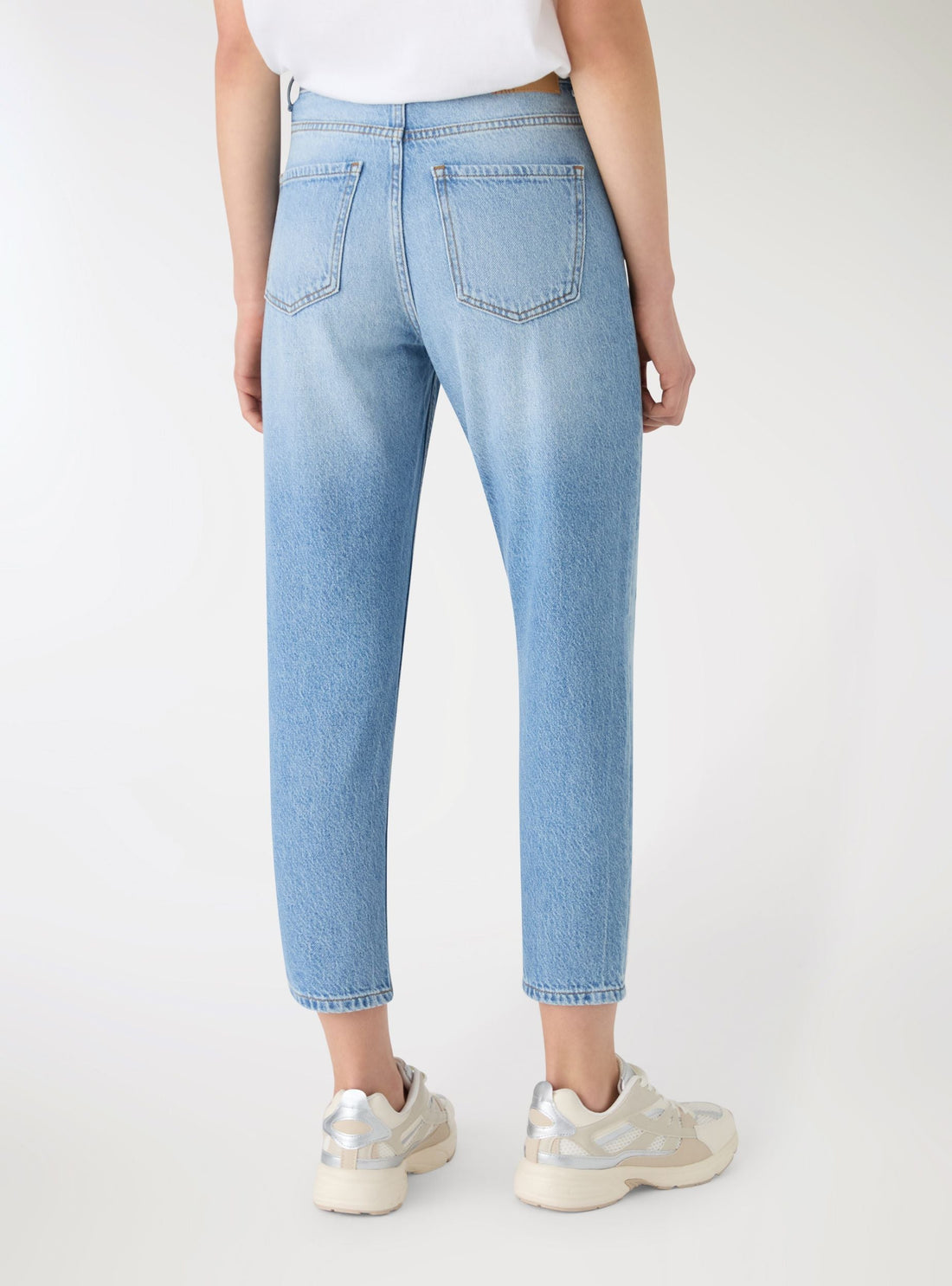 Jeans mom con strappi