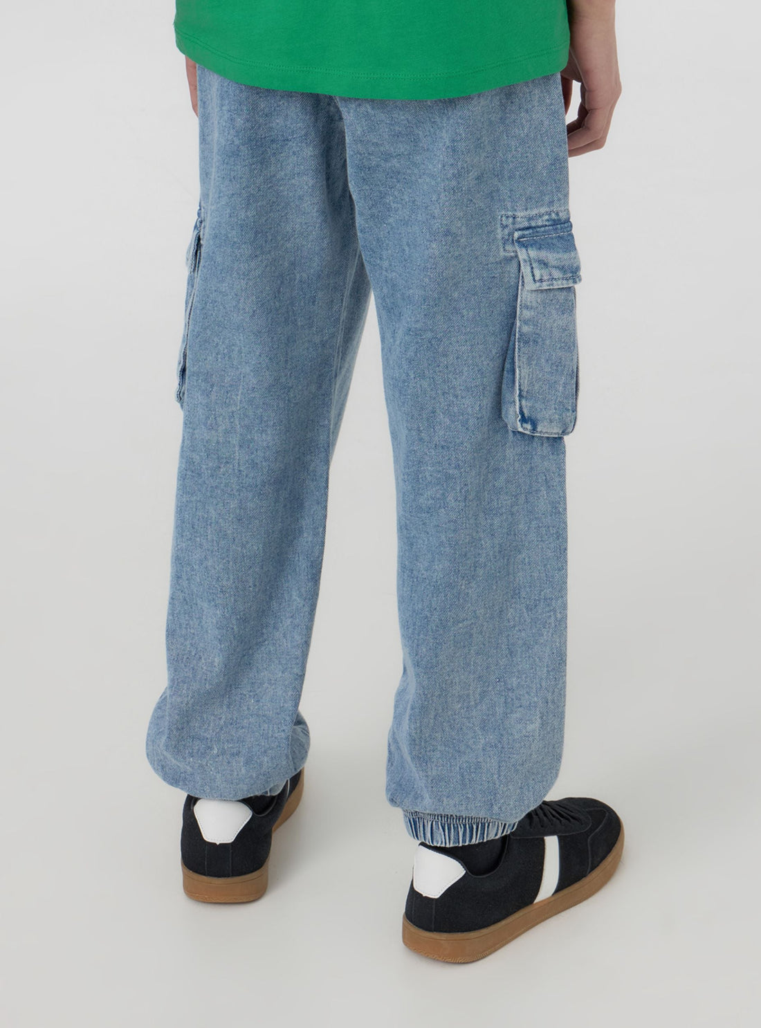 Jeans cargo leggeri con coulisse