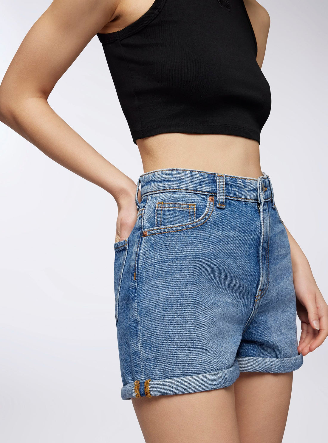 Shorts di jeans mom fit
