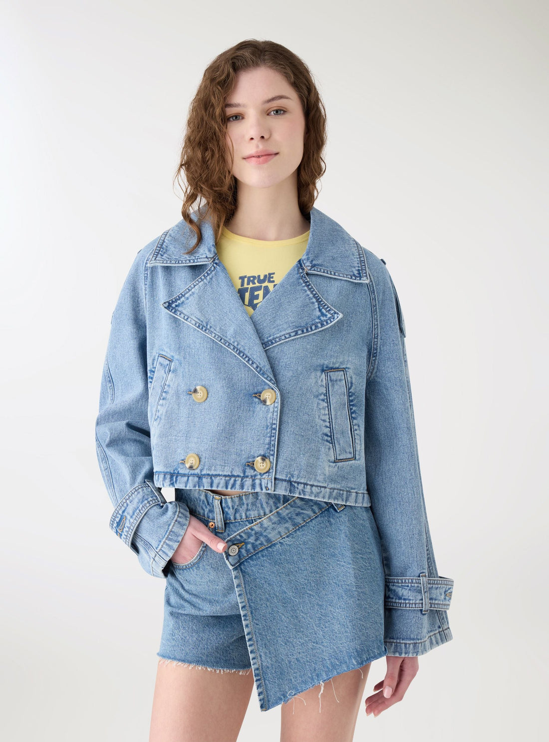 Trench corto in jeans doppiopetto