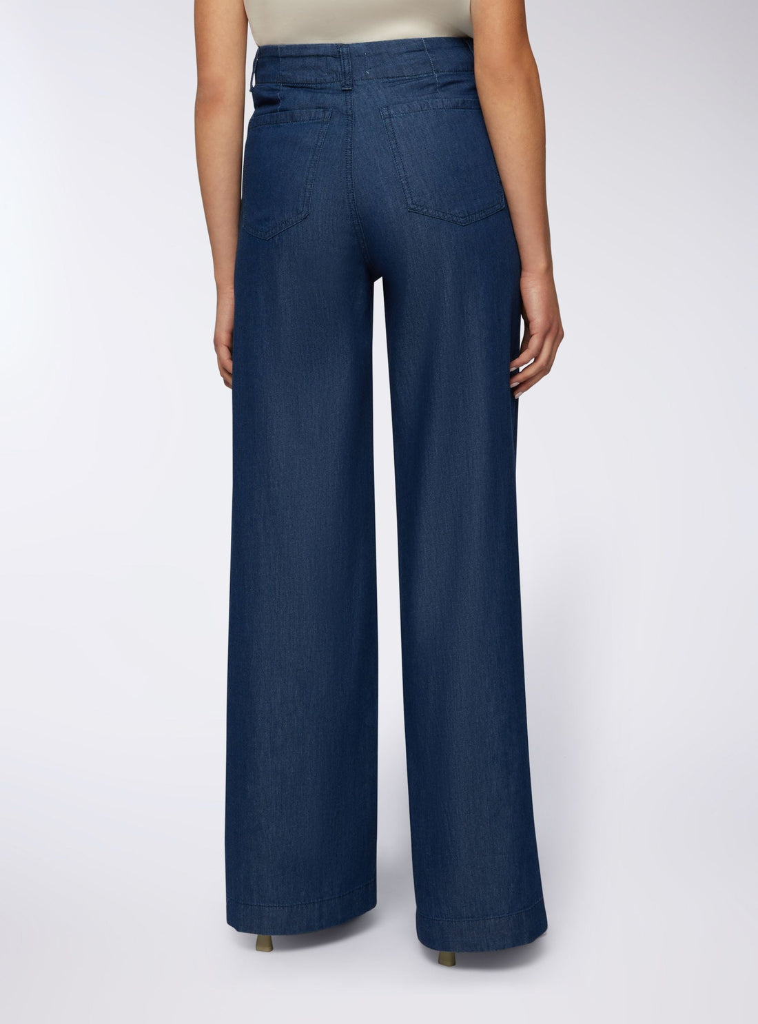 Jeans wide leg con tasche alla francese