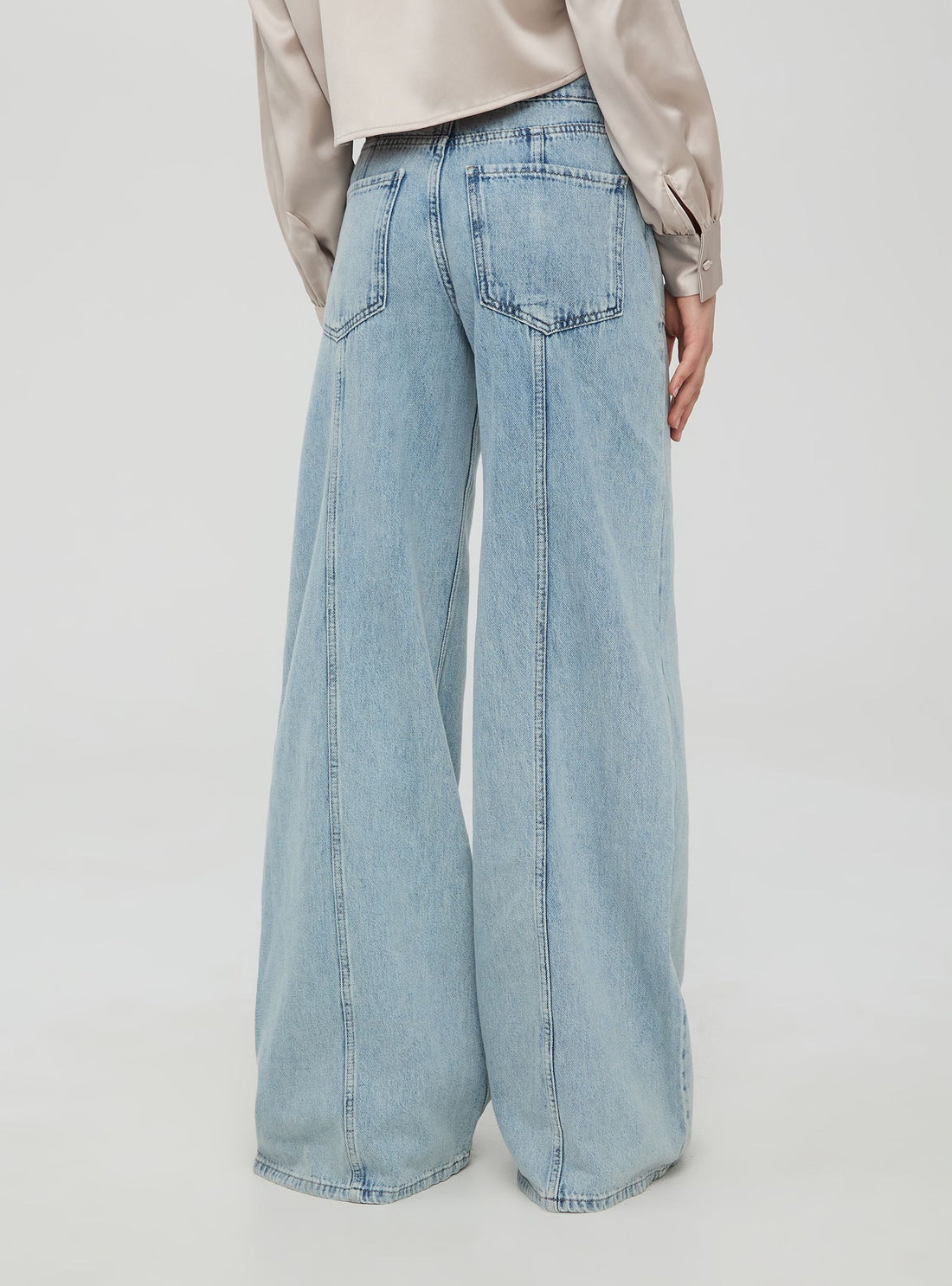 Jeans wide leg con nervature