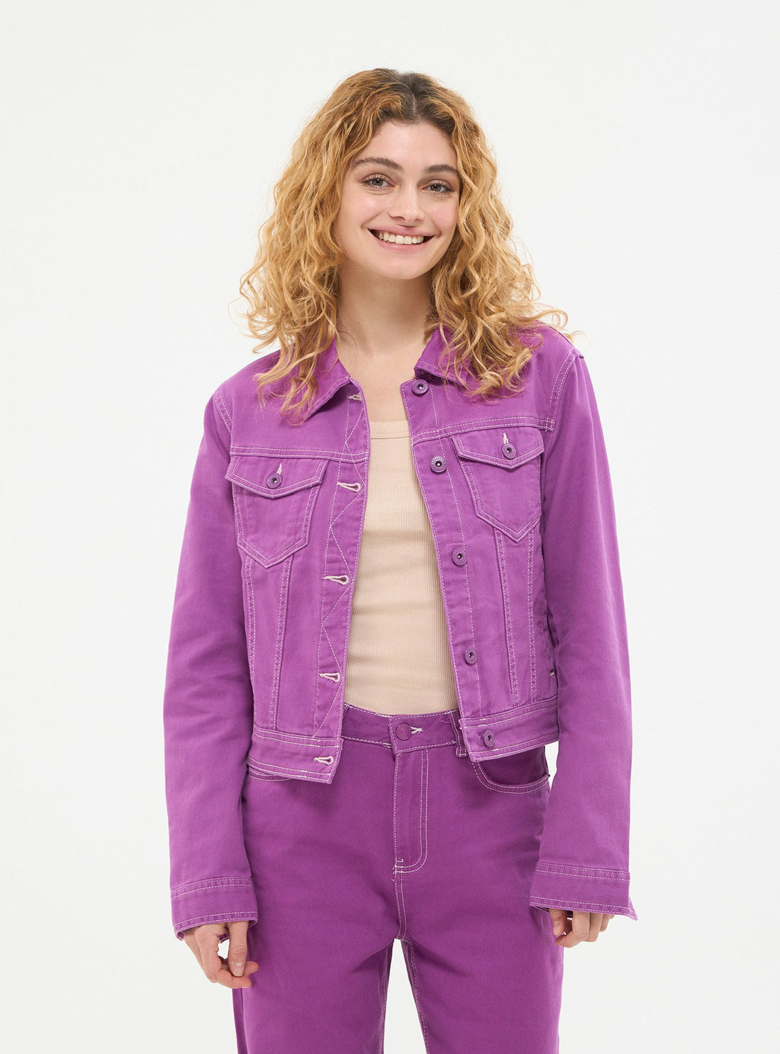 Giubbino di jeans colorato