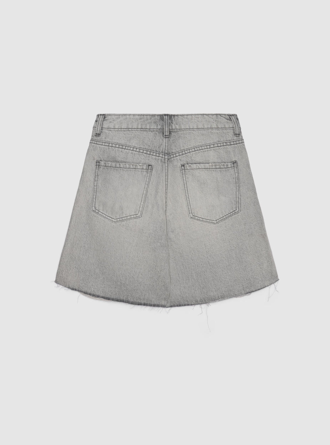 Bermuda in jeans con strappi