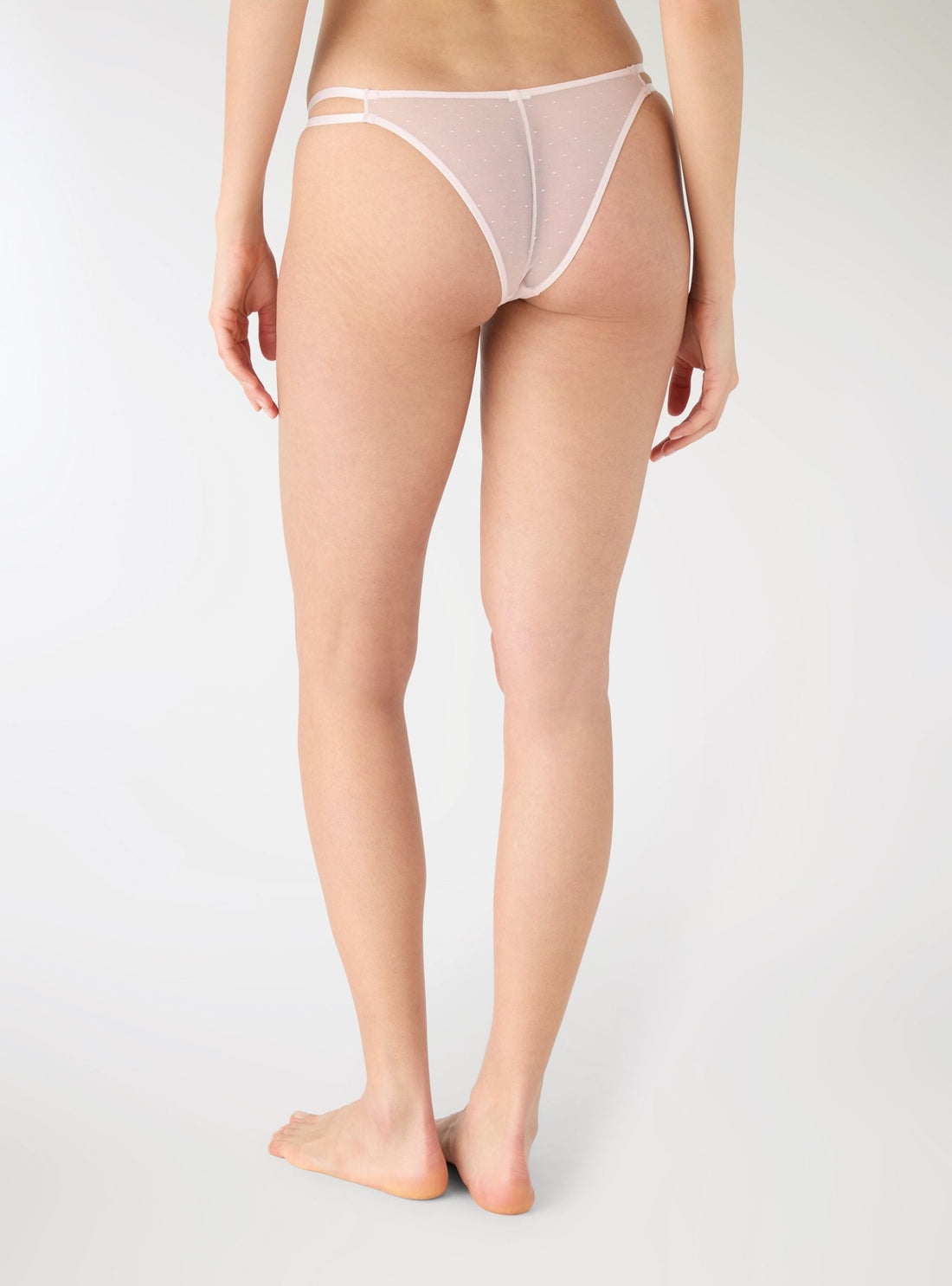 Slip bikini brasiliana con ricami cuori e dettagli effetto luccicante