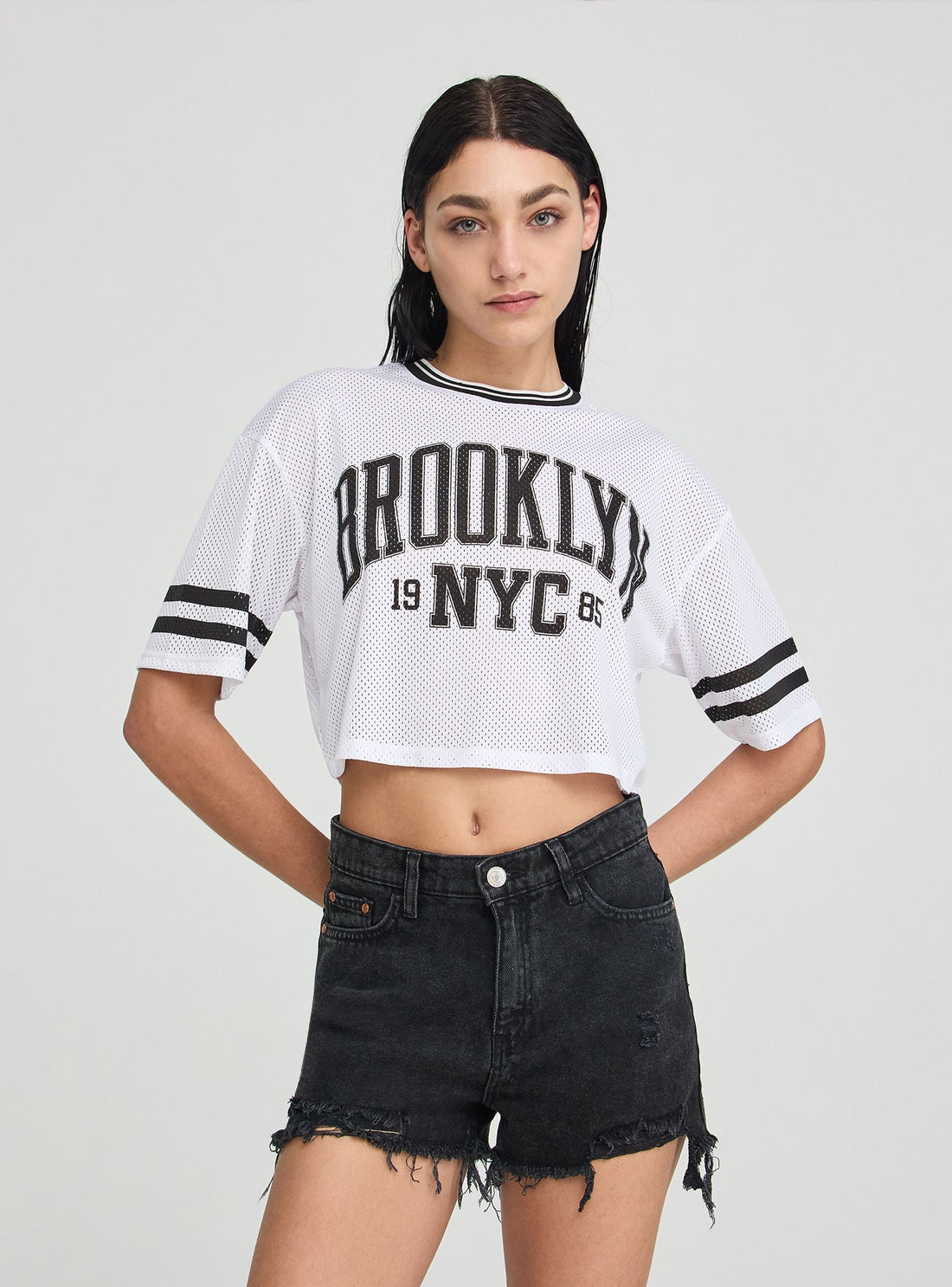 Shorts jeans mom fit con strappi