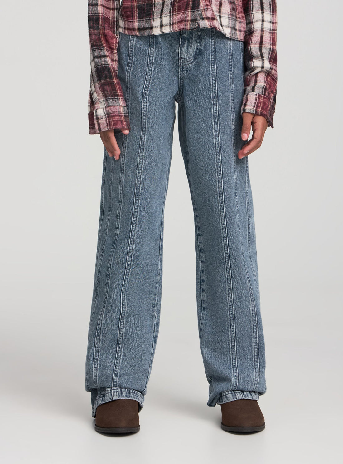 Jeans wide leg con cuciture in rilievo