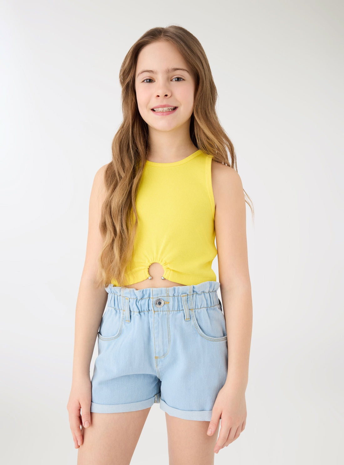 Top con cut-out e anello