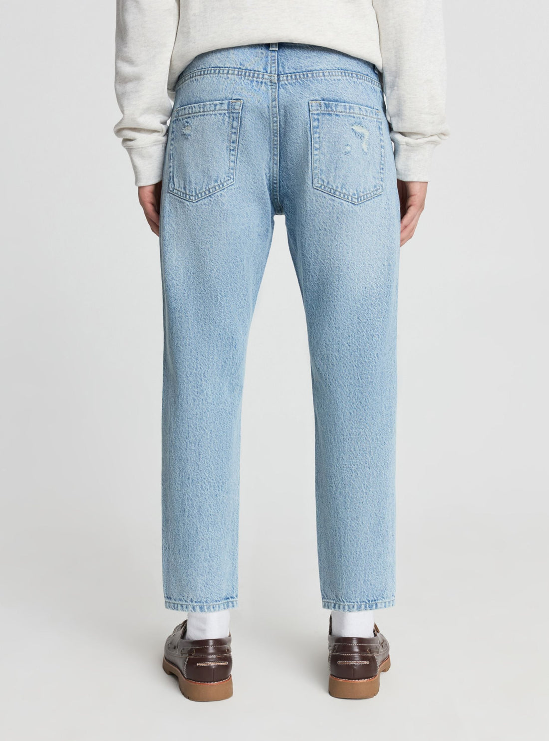 Jeans loose con strappi