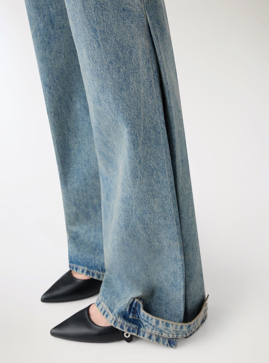 Jeans wide leg con fondo regolabile