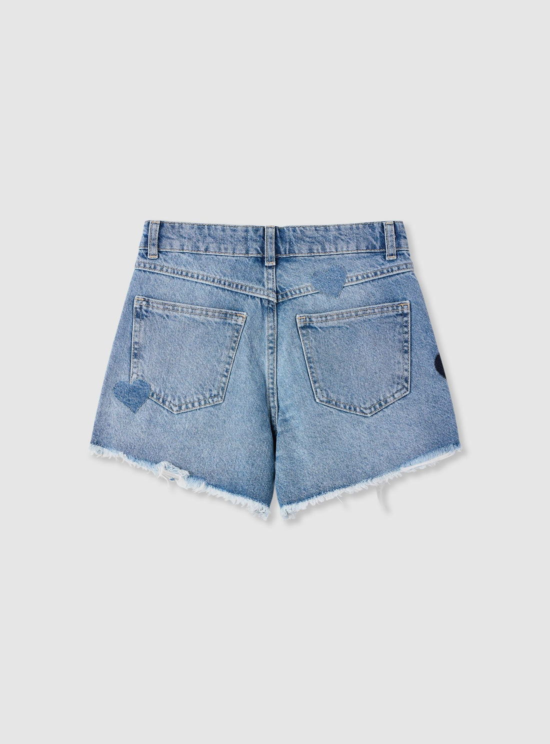 Shorts in denim con stampa cuori e borchie