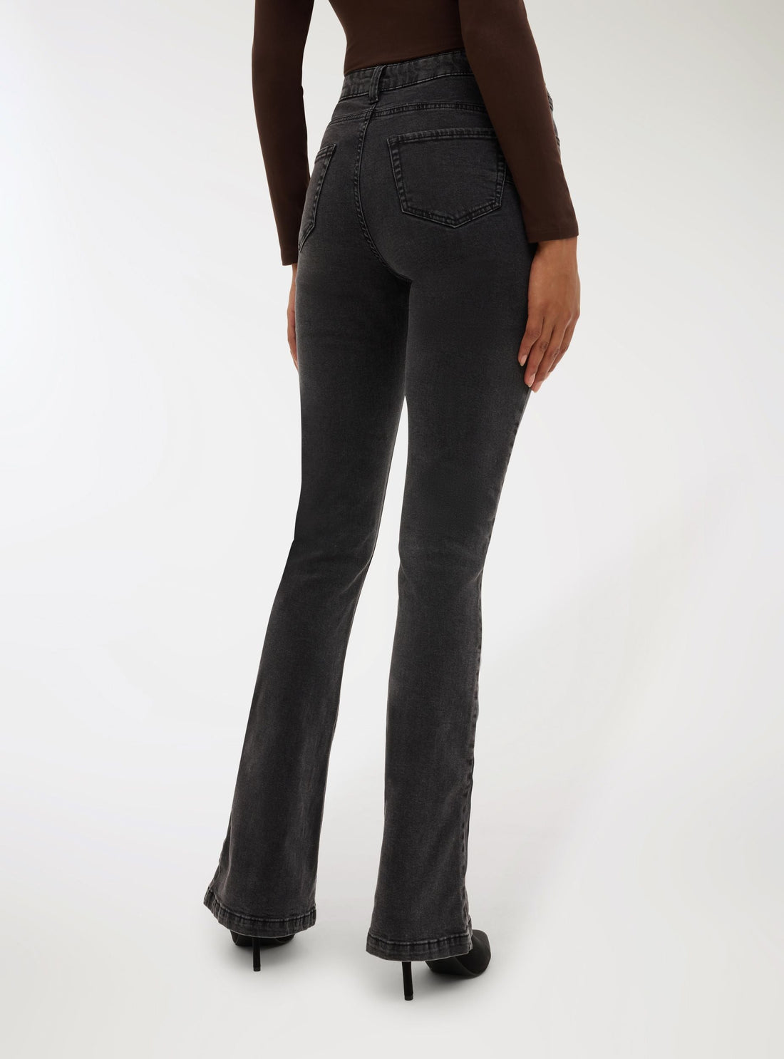 Jeans zampa a vita alta