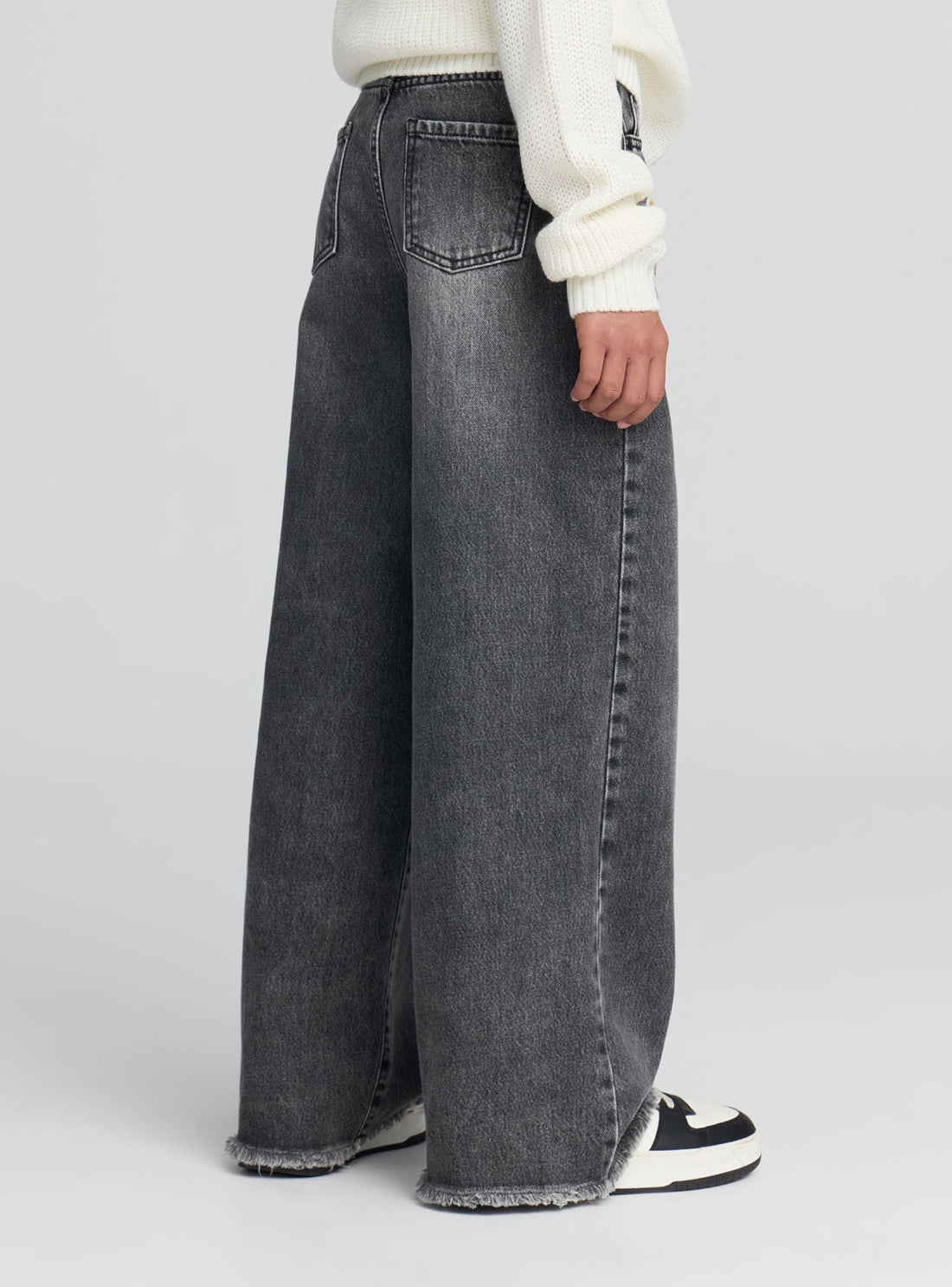 Jeans wide leg con patch orsetto