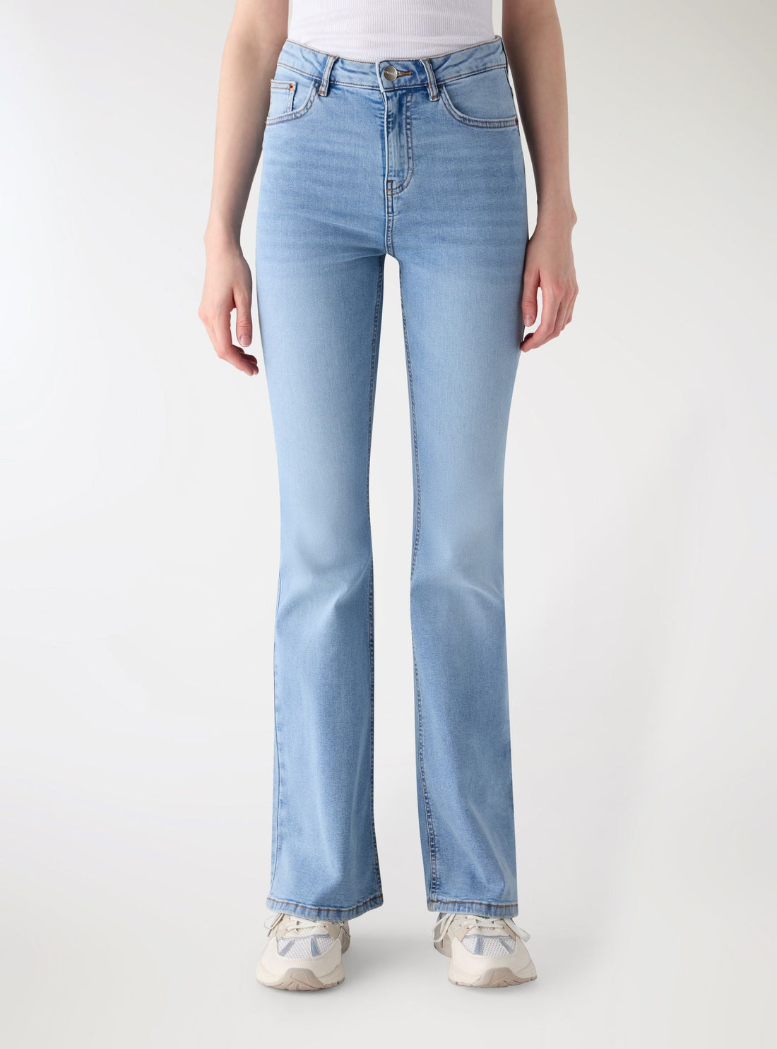 Jeans a zampa vita alta