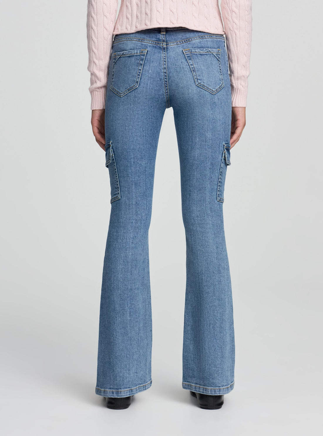 Jeans cargo a zampa