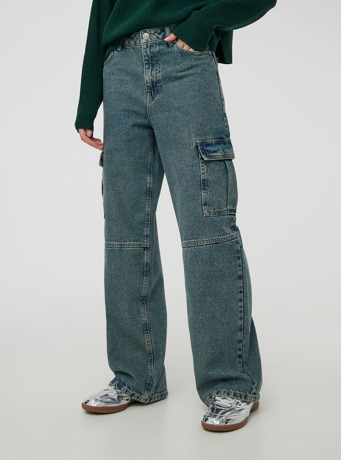Jeans cargo effetto sabbiato