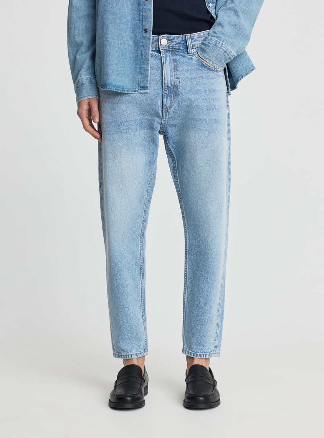 Jeans relaxed a tinta unita