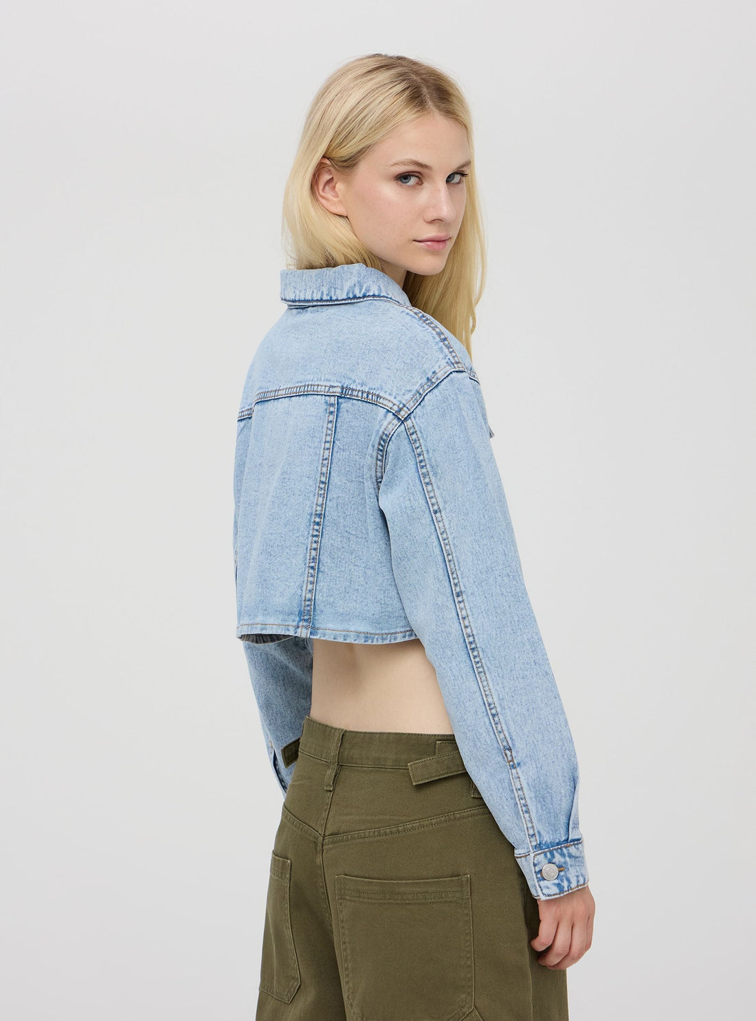 Giubbino crop in jeans
