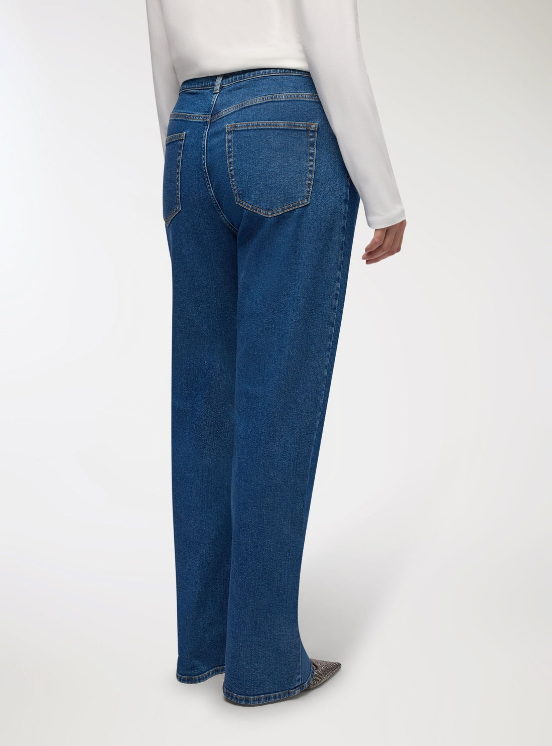 Jeans scuri straight fit