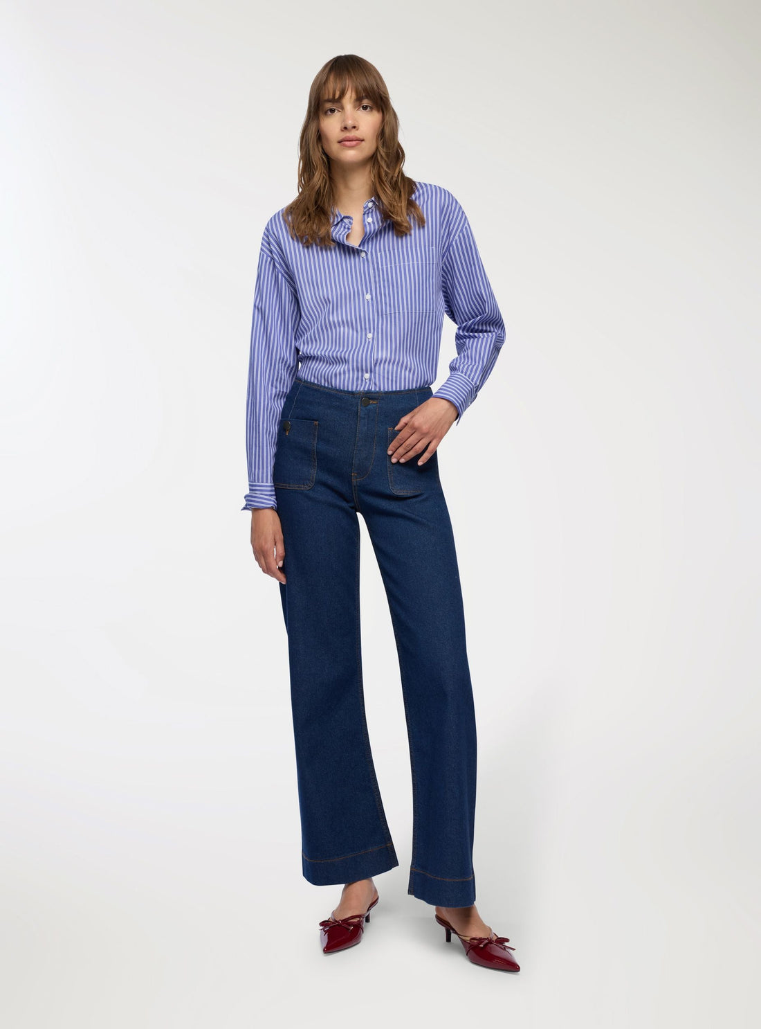 Jeans scuri wide leg con tasche applicate