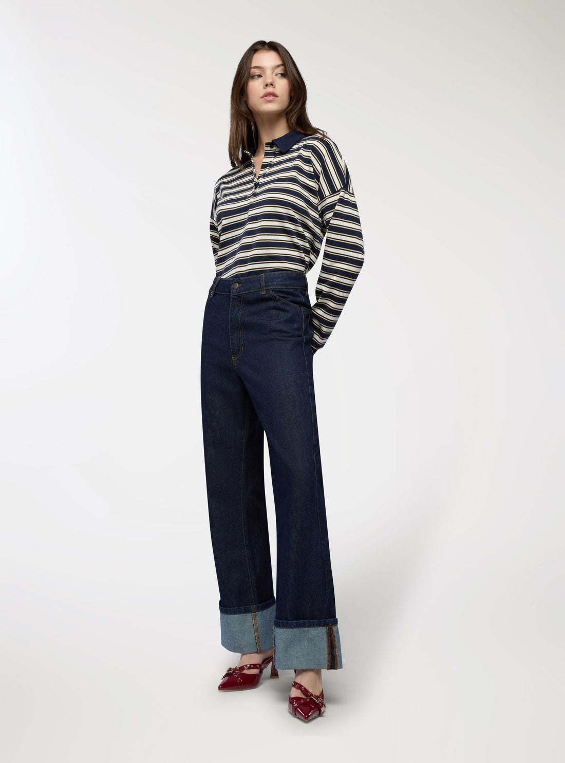 Jeans wide leg con risvolto