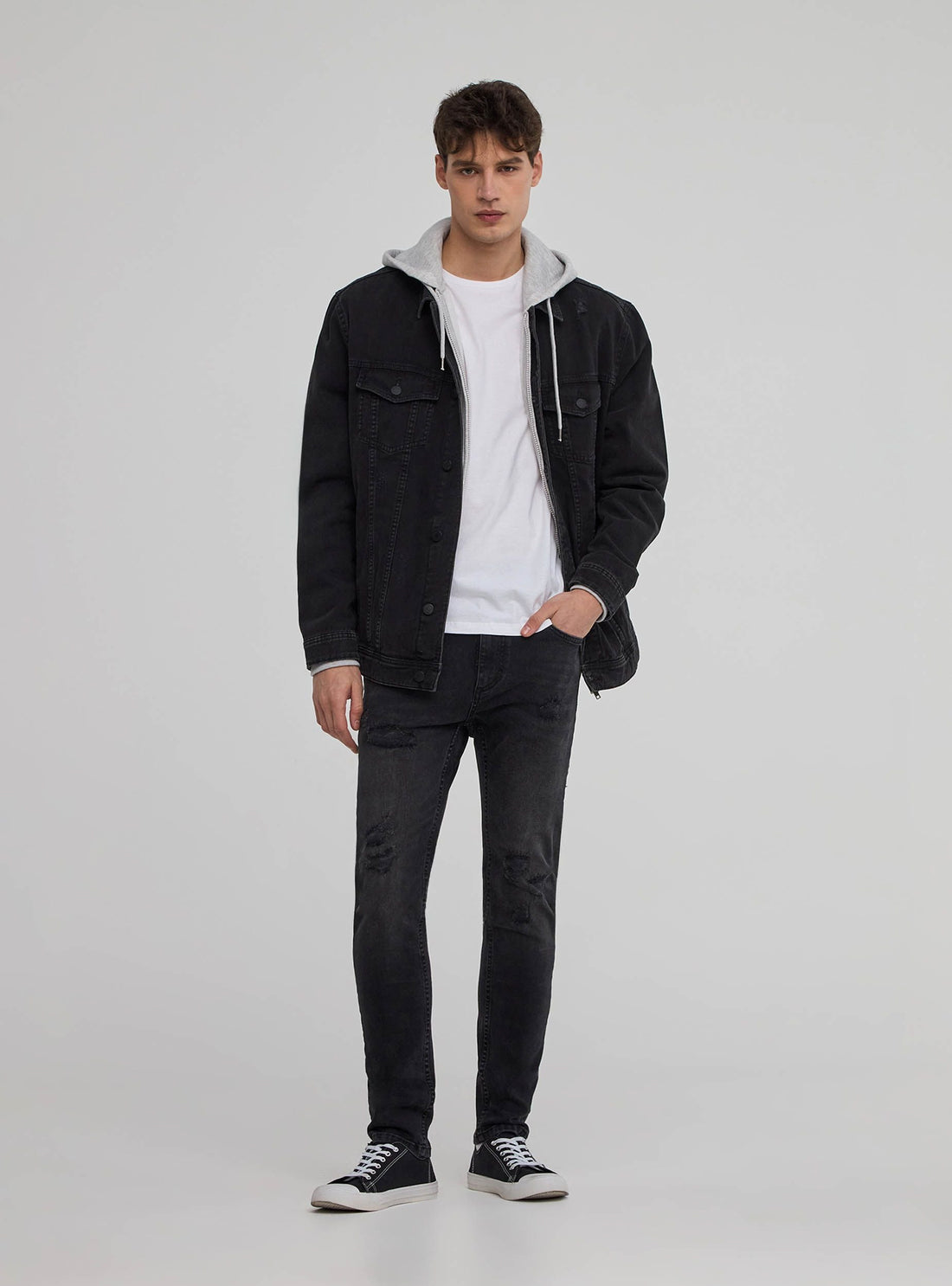 Jeans skinny con strappi