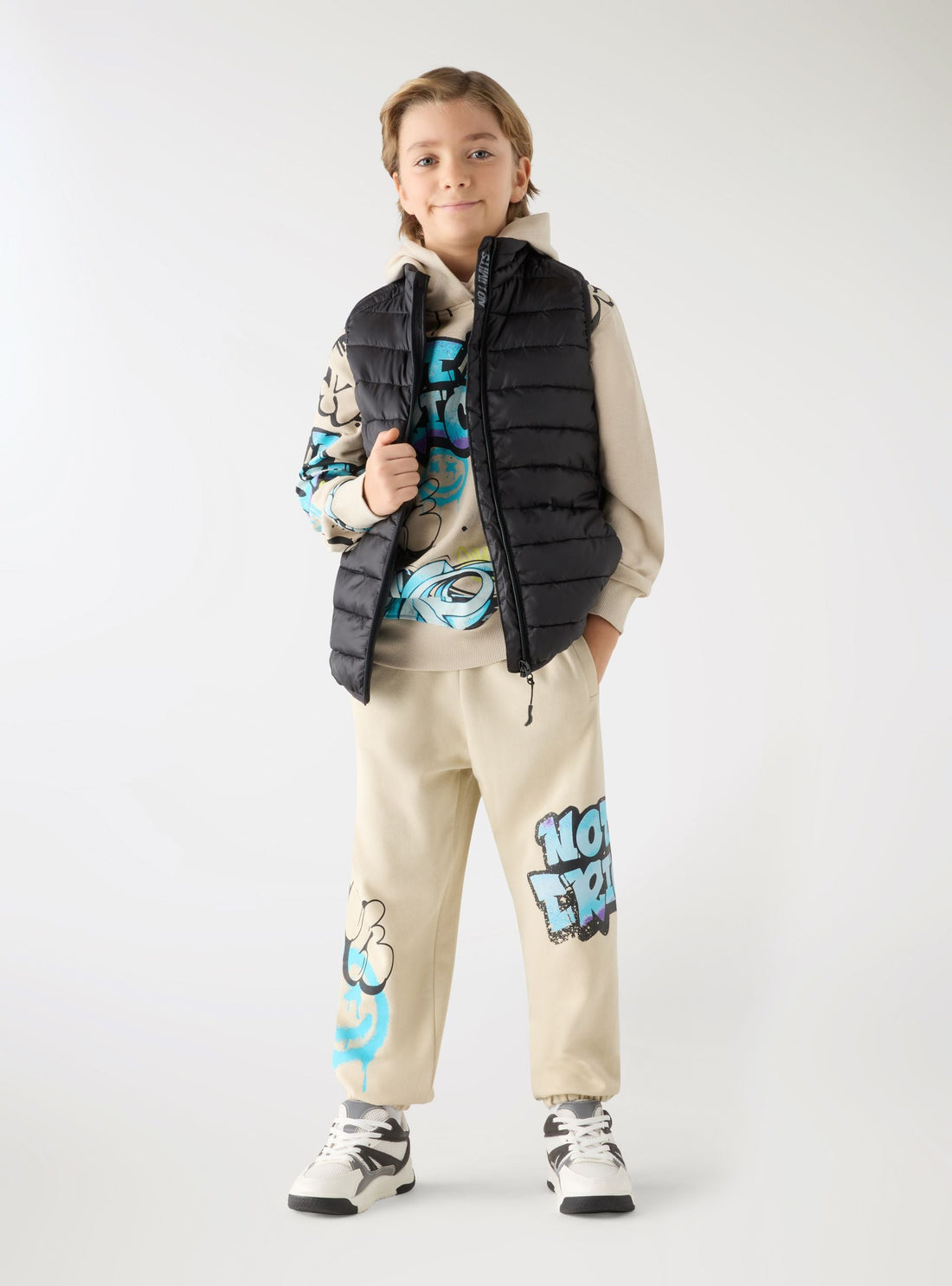 Pantaloni tuta con stampa graffiti