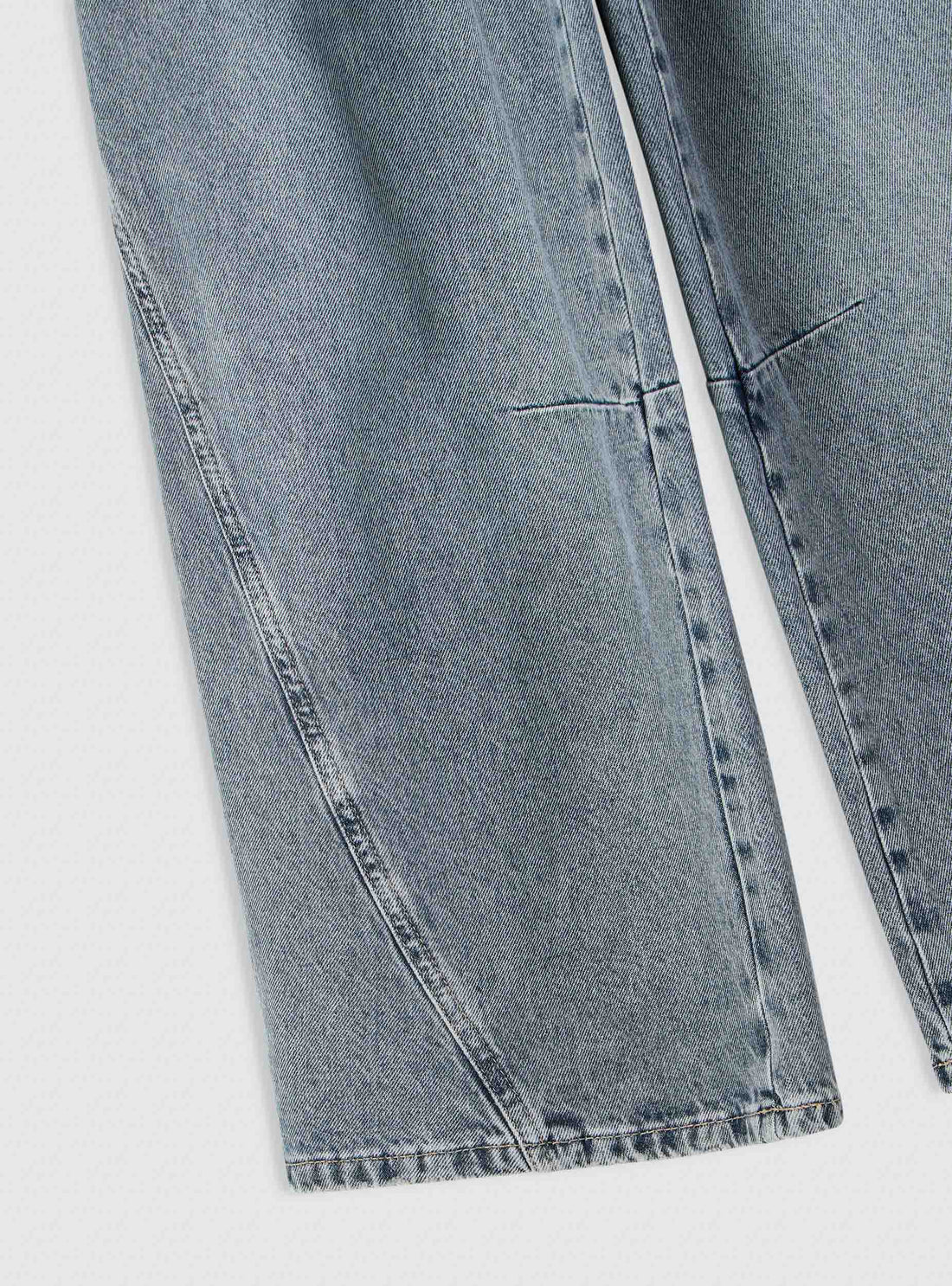 Jeans wide leg con tagli