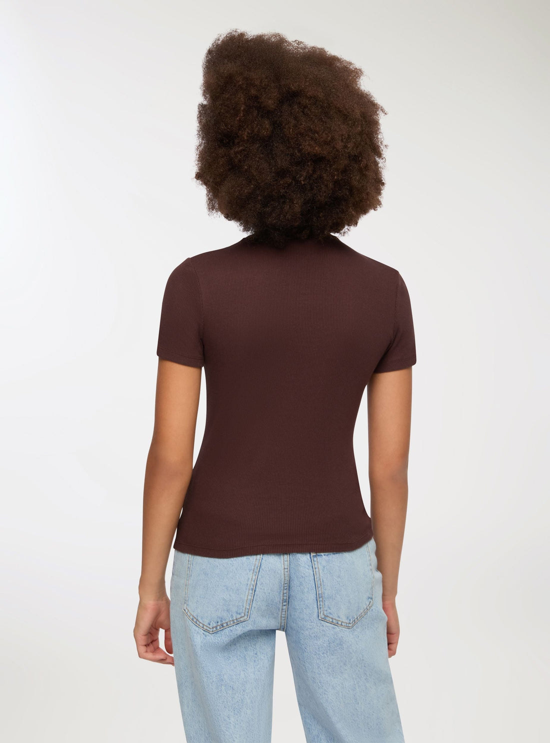 T-shirt lupetto a costine