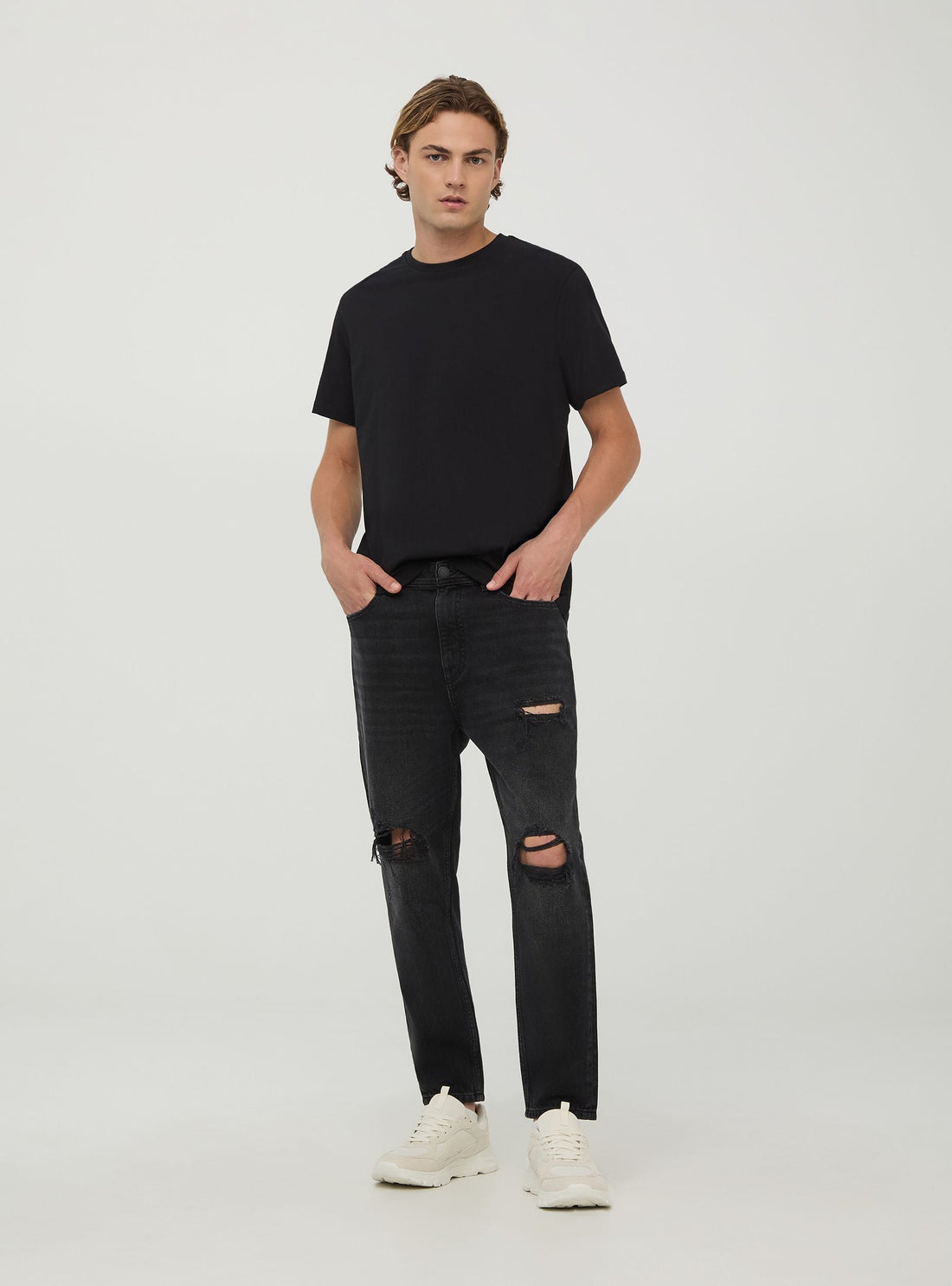 Jeans relaxed con strappi