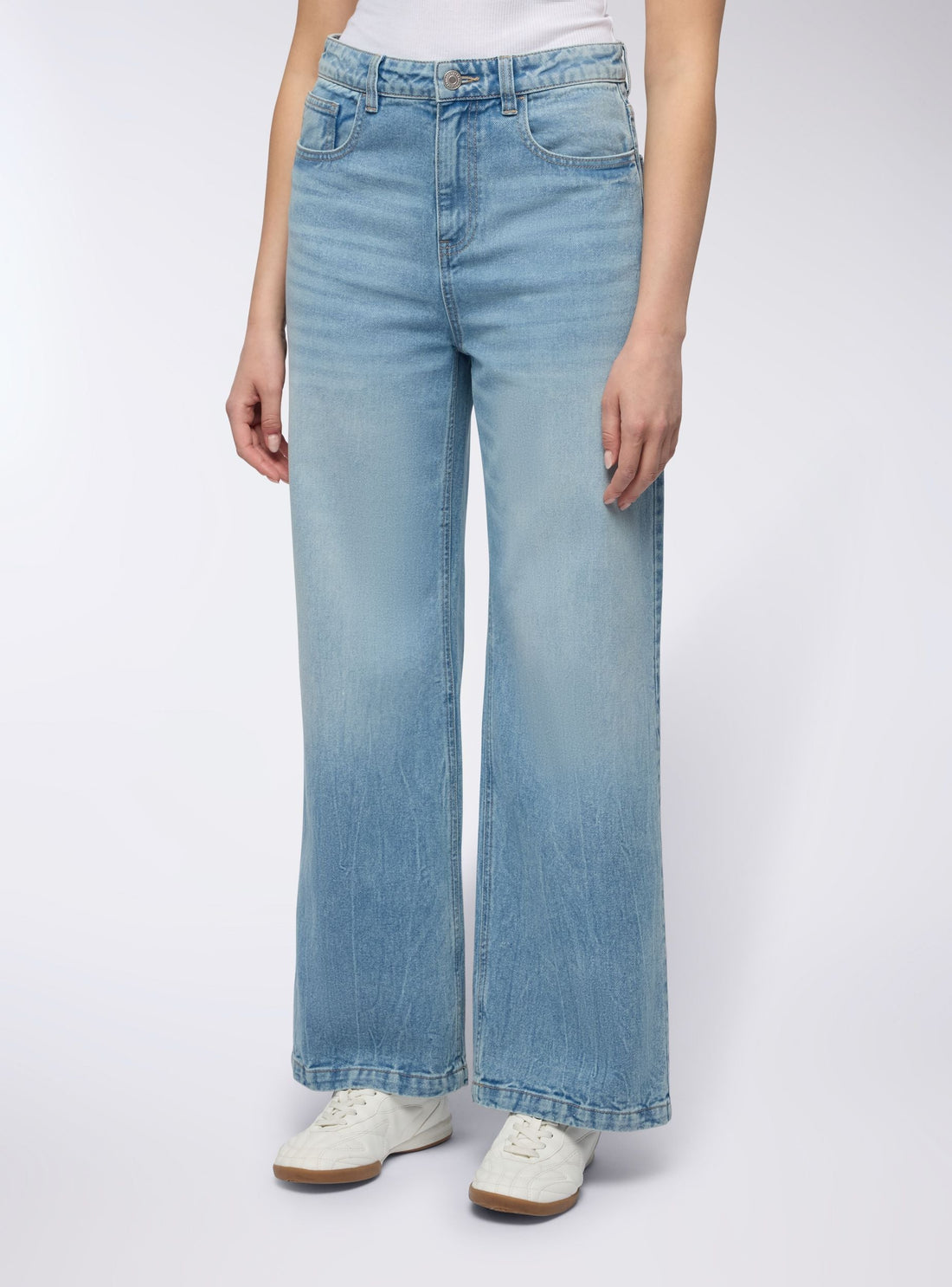 Jeans wide leg con risvolto
