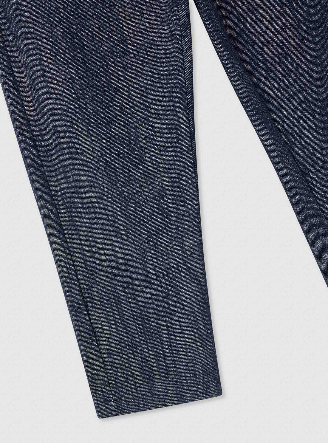 Jeans relaxed con elastico in vita