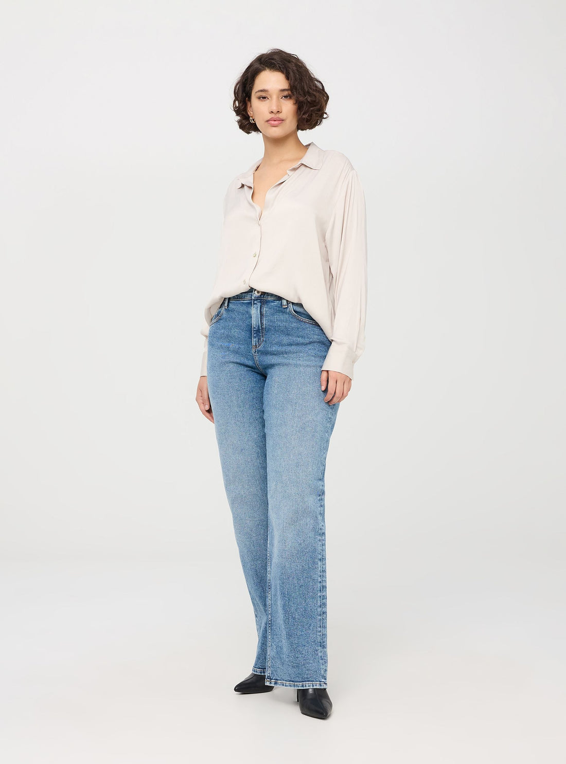 Jeans straight lavaggio medio
