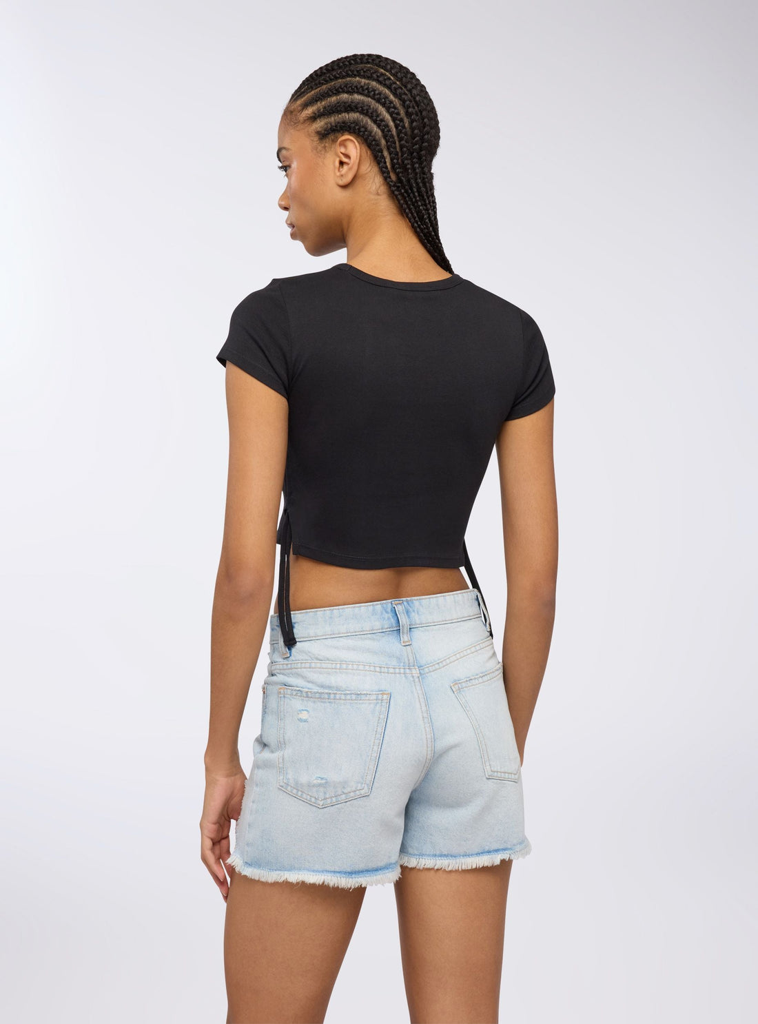 Shorts mom di jeans con strappi