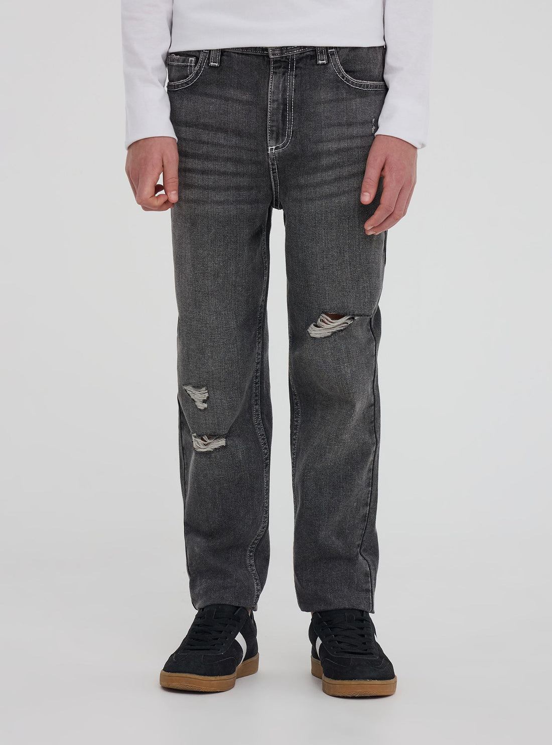 Jeans con strappi loose fit