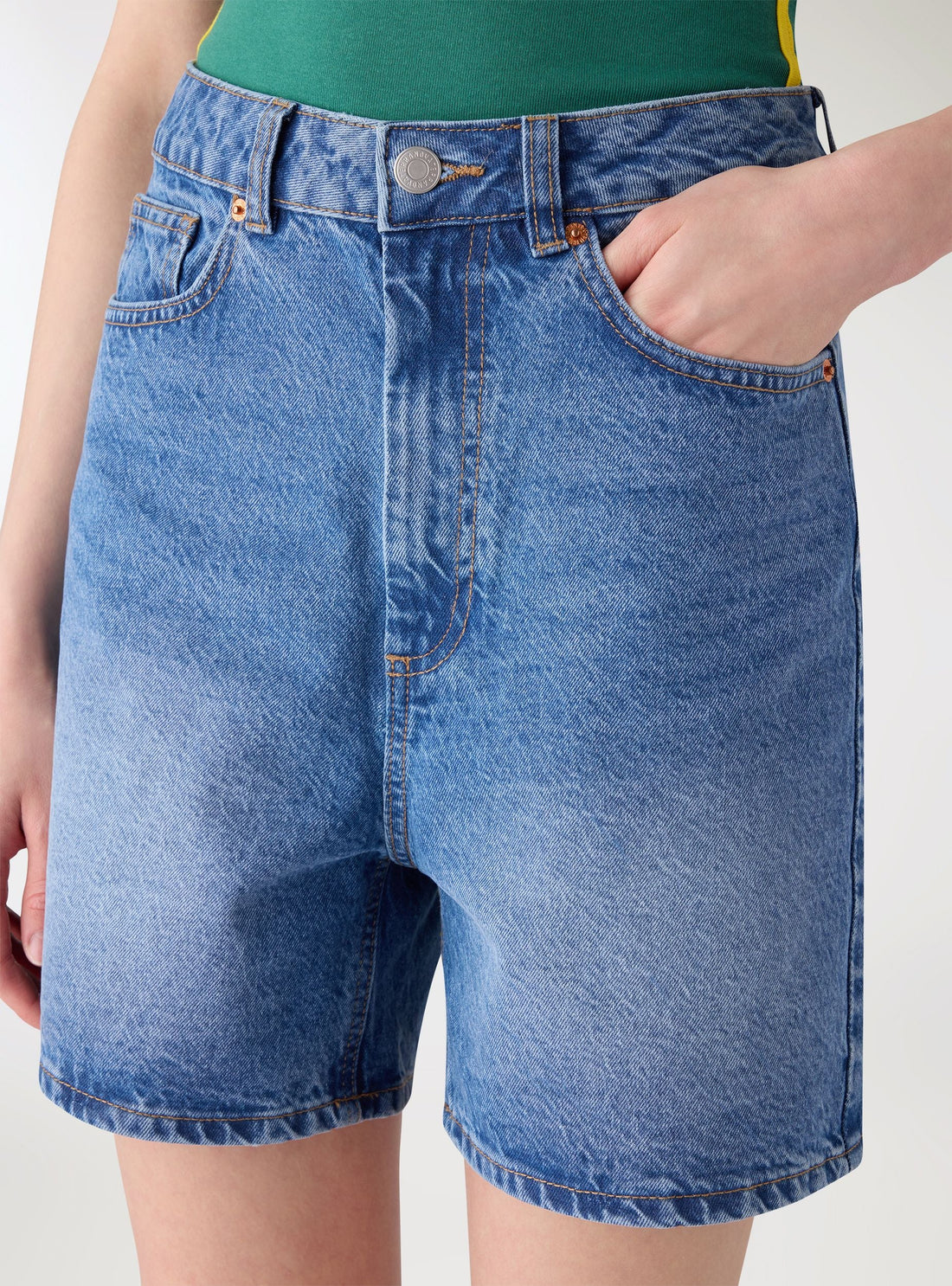 Shorts bermuda in jeans a vita alta
