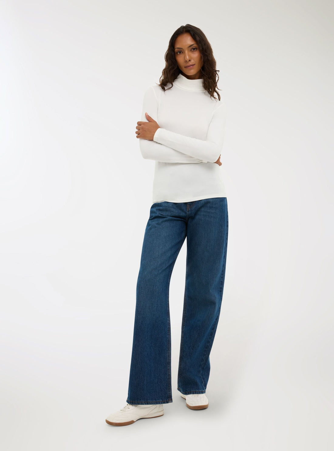 T-shirt basic lupetto in tessuto caldo