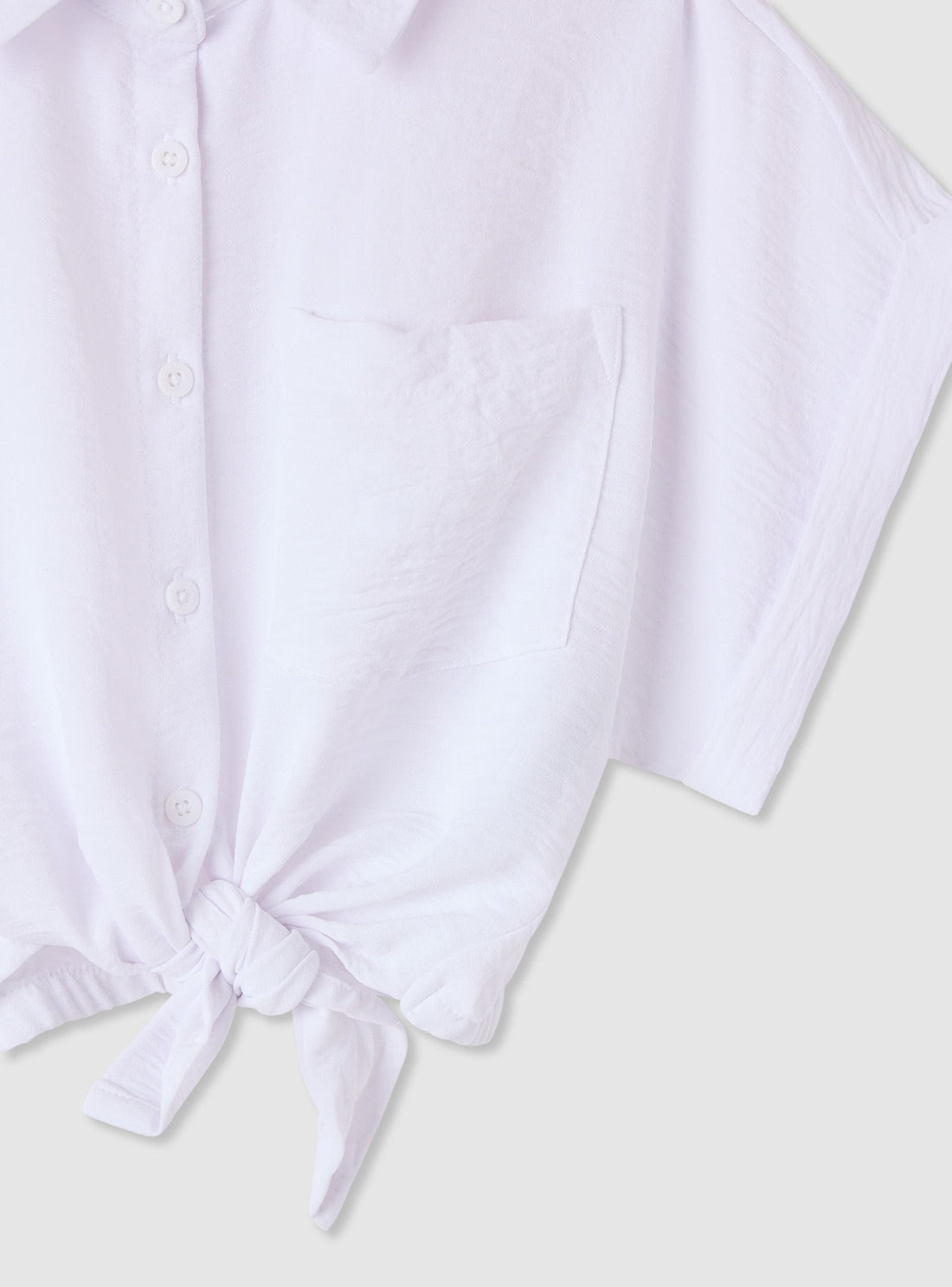 Camicia corta con nodo e taschino