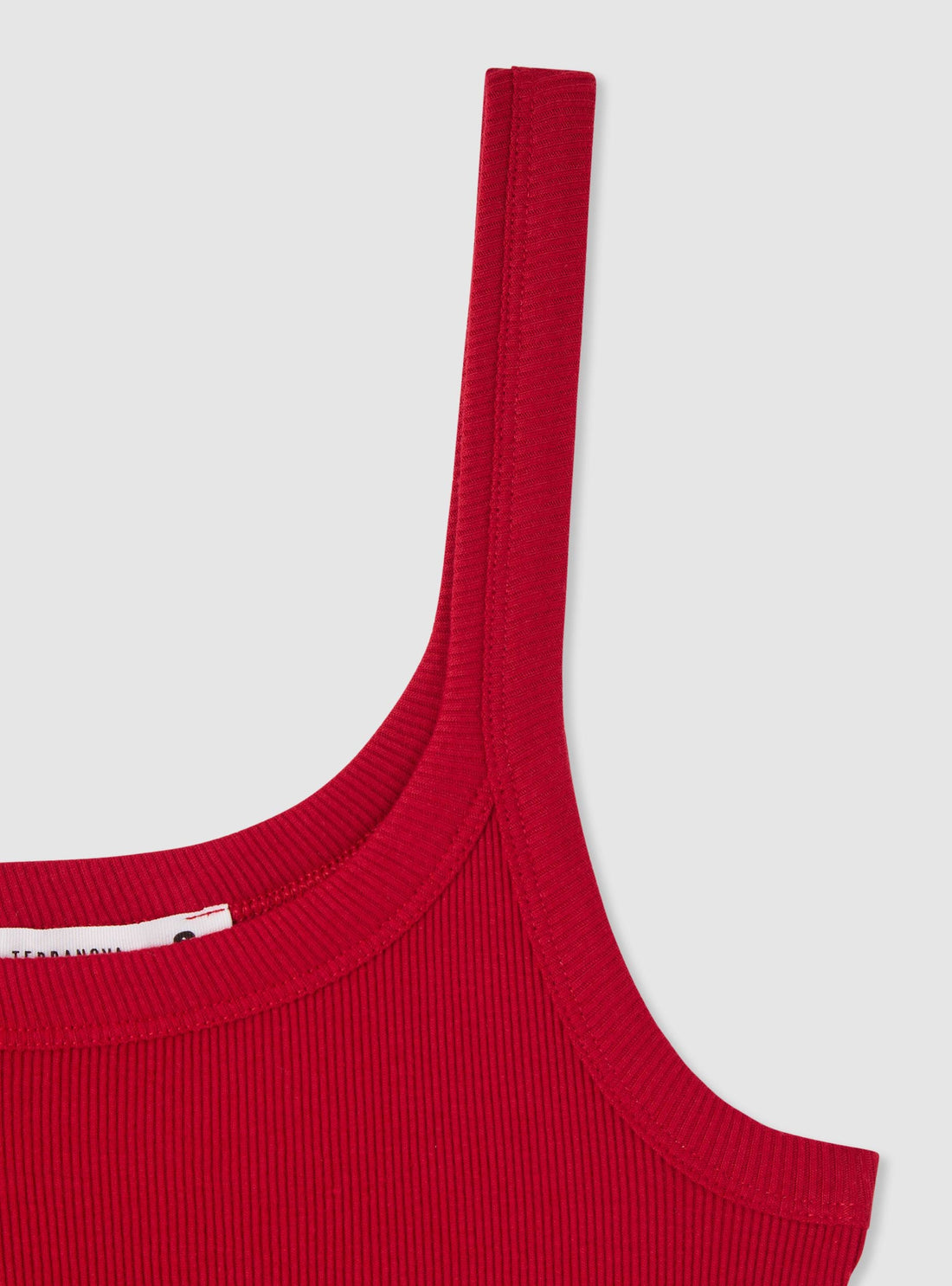 Top a costine con spalline sottili