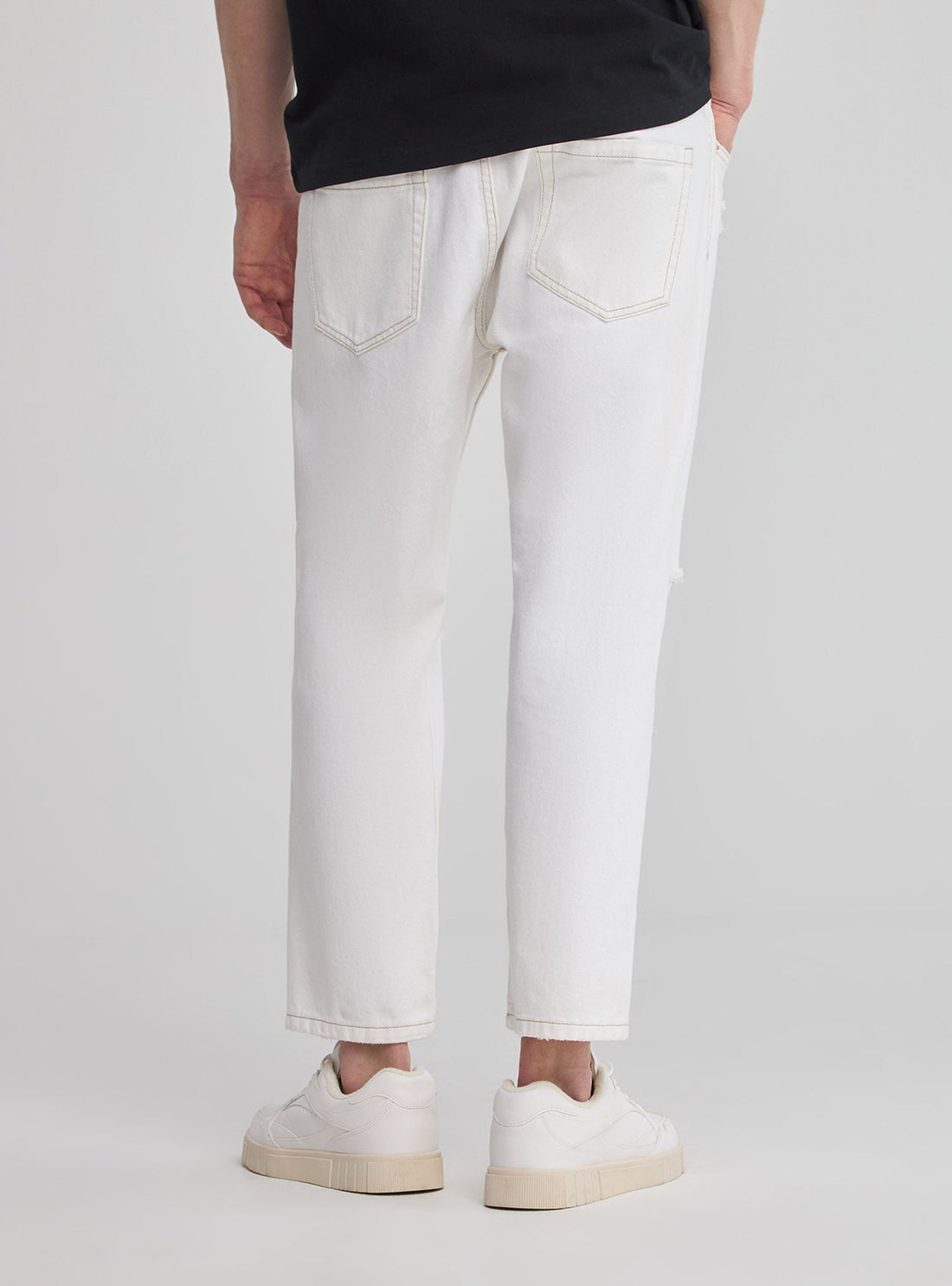 Jeans loose fit con strappi