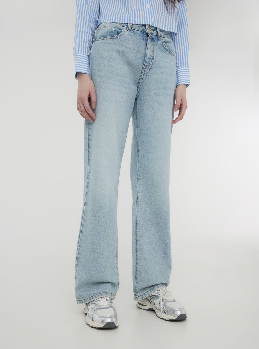 Jeans chiari straight acid wash