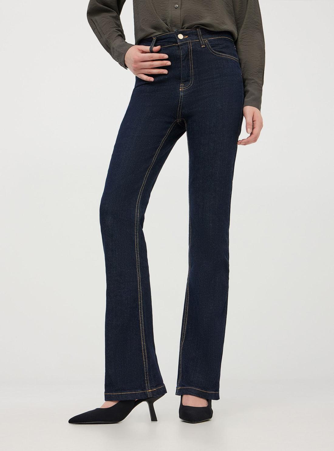 Jeans a zampa