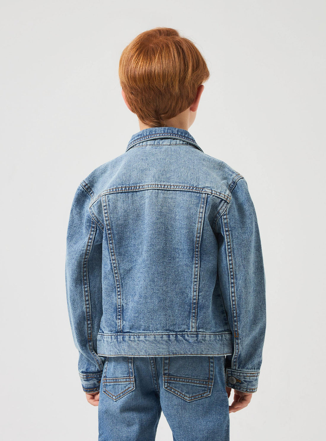 Giacca di jeans con strappi