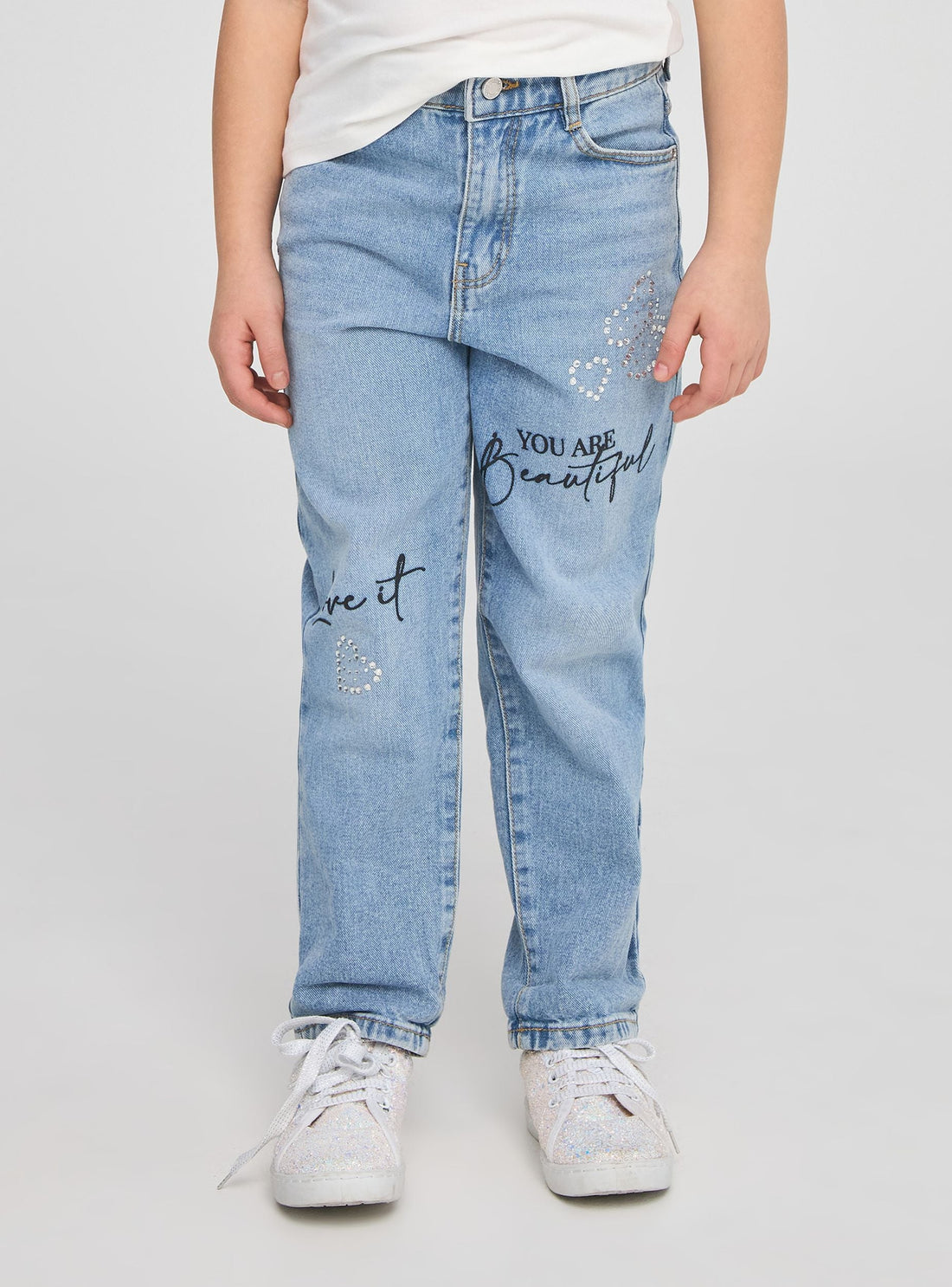 Jeans mom fit con scritte e strass