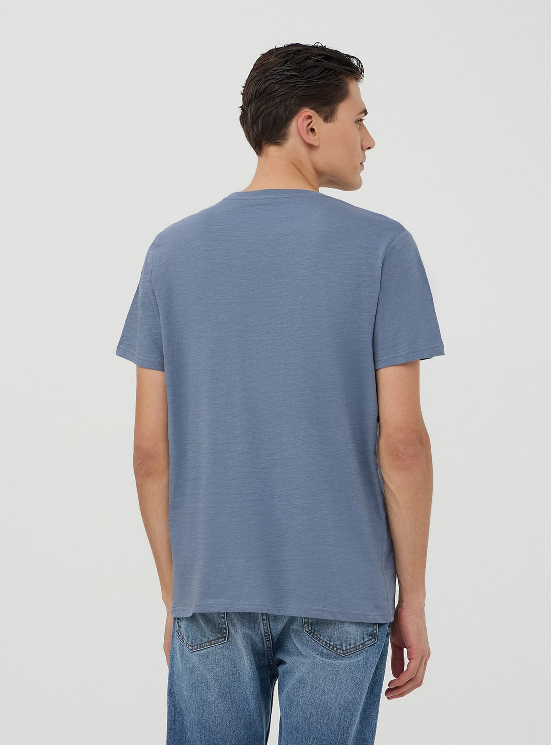 T-shirt con scritta frontale