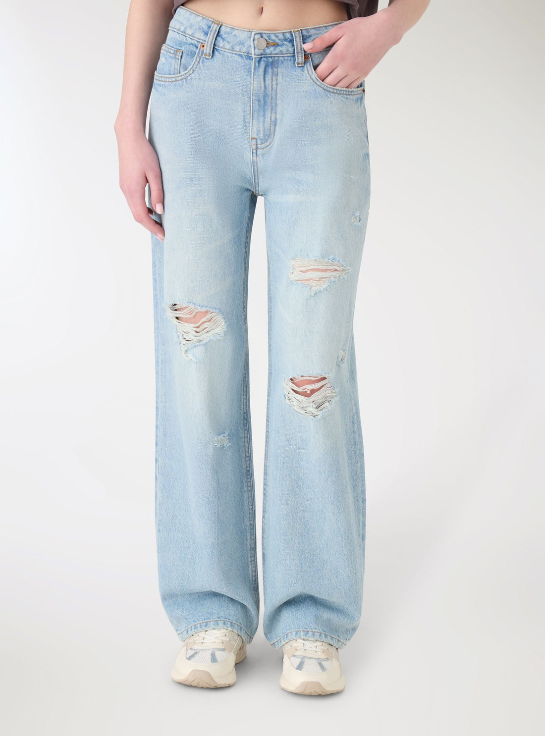 Jeans wide leg con strappi
